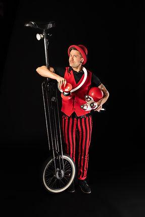 image of the circus man